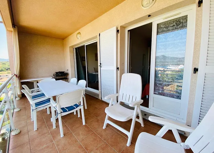 A Funtana Deux Chambres, Vue Mer, Piscine Et Tennis דירה *